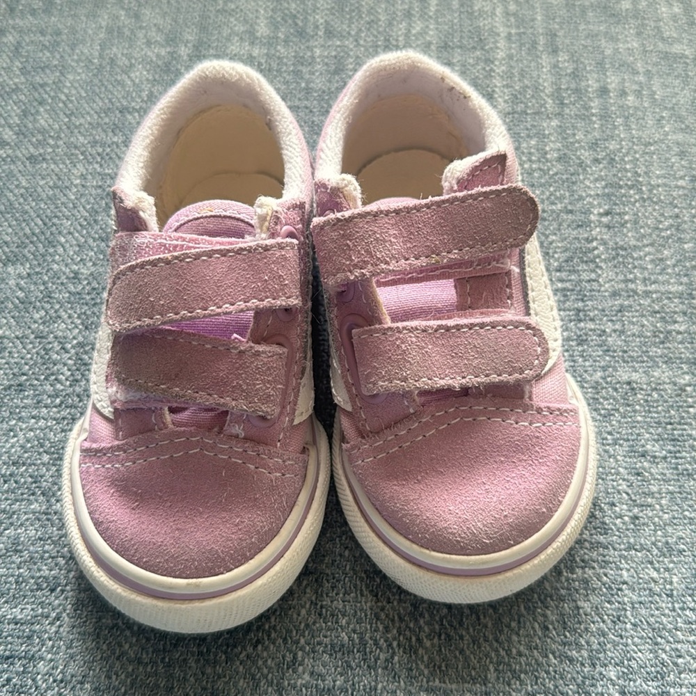 Purple vans 4 C